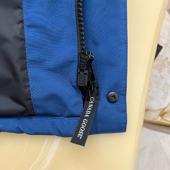 Canada Goose Men's Emory Down Parka With Fur-Trim Hood In Northern Night - Picture 7 of 14